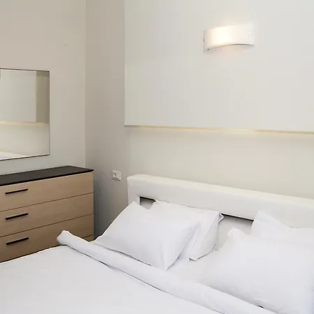 New Arcadia Apartment *